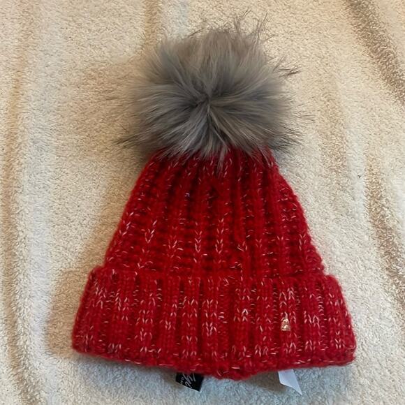 Kyi Kyi Red Faux Fur Pom Pom Beanie Hat New - Picture 2 of 5